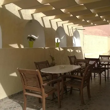 Anemomilos Apartmanhotel Fíra