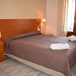Anemomilos Aparthotel Fira (Santorini)