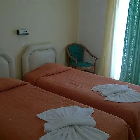 Aparthotel Anemomilos 2*