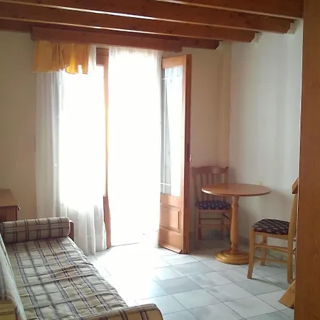 阿奈莫美洛套房酒店