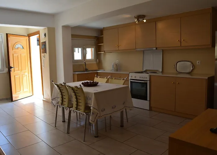 アネモミロス スイーツ アパートホテル サントリーニ