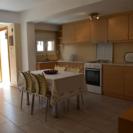 Anemomilos Aparthotel Fira (Santorini)