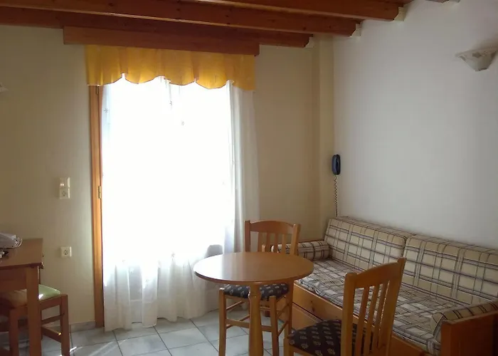 Anemomilos Aparthotel