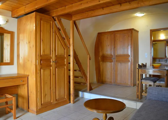 Aparthotel Anemomilos 4*