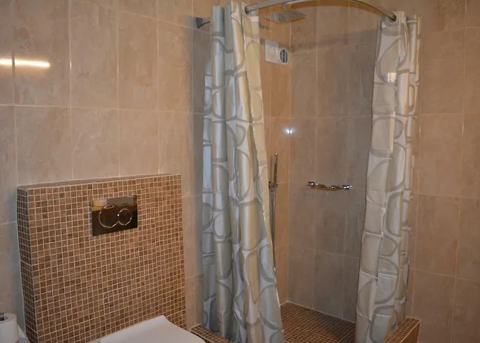 أنيموميلوس سويتس شقة فندقية