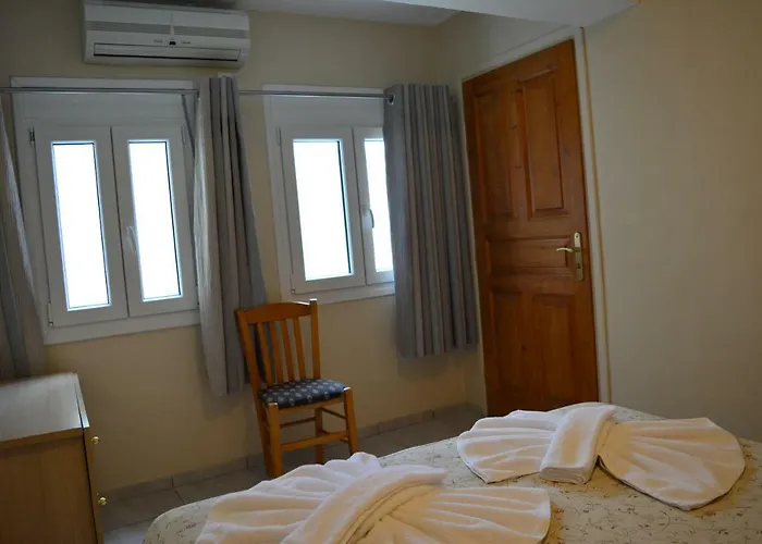 أنيموميلوس سويتس ثيرا