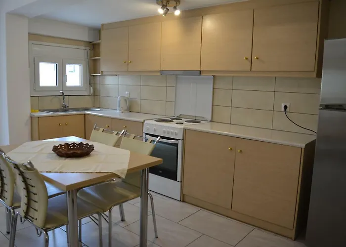 أنيموميلوس سويتس 4*