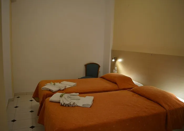 Anemomilos Aparthotel Firá