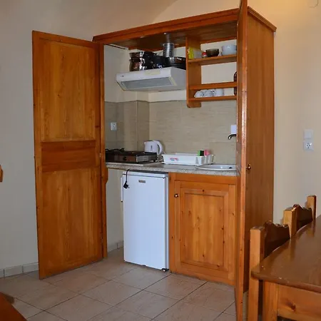 Anemomilos 4* Fira (Santorini)