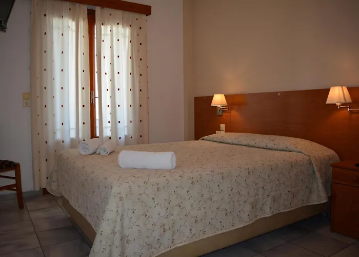 Anemomilos Lägenhetshotell Fira (Santorini)